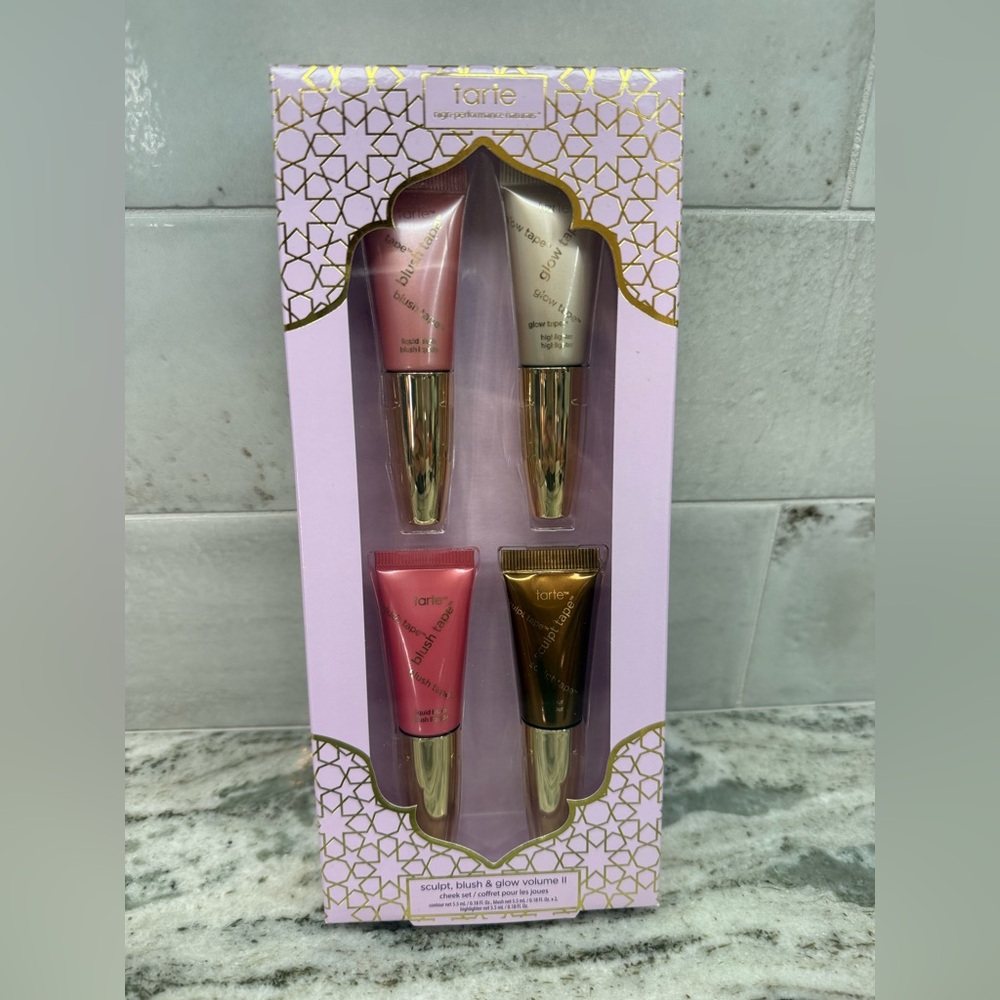 NWT tarte cheek set